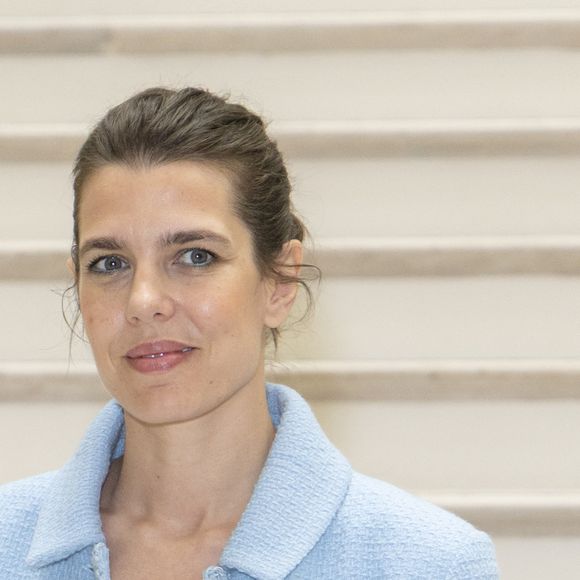 Malgré tout, elle reste convaincue que le contact quotidien avec les livres peut "infuser", même si "rien n’est acquis”.

Charlotte Casiraghi - Photocall du défilé Chanel "Collection Haute Couture Automne/Hiver 2025-2026" lors de la Fashion Week de Paris (PFW) le 8 juillet 2025. © Olivier Borde/Bestimage