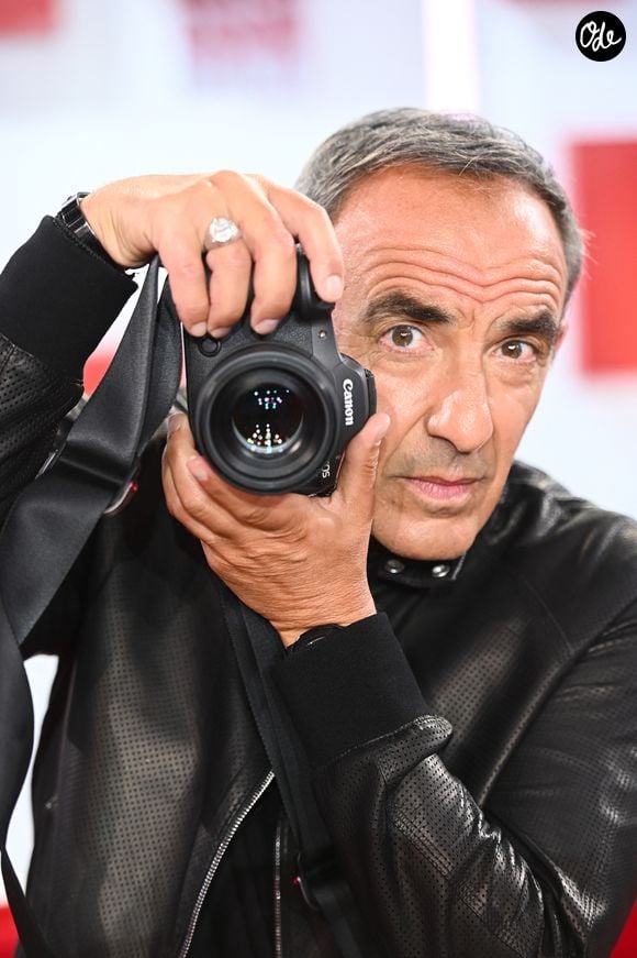"Toute photographie portait en elle l’expérience de l’épreuve du temps", a-t-il notamment déclaré

Exclusif - Nikos Aliagas lors de l'enregistrement de l'émission Vivement dimanche au studio Rive gauche, présentée par M.Drucker, diffusée sur France 3 le 21 juin 2026, à Paris, France, le 20 mai 2026. © Guillaume Gaffiot/Bestimage