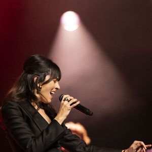 Nolwenn Leroy au concert du gala des 20 ans de la fondation Recherche Alzheimer "2 générations chantent pour la 3ème" à l'Olympia à Paris le 18 mars 2024.

© Cyril Moreau / Bestimage