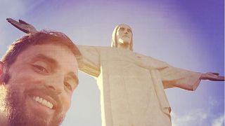 Christophe Willem heureux au Brésil, où il a acheté une maison : le chanteur partage son album photos