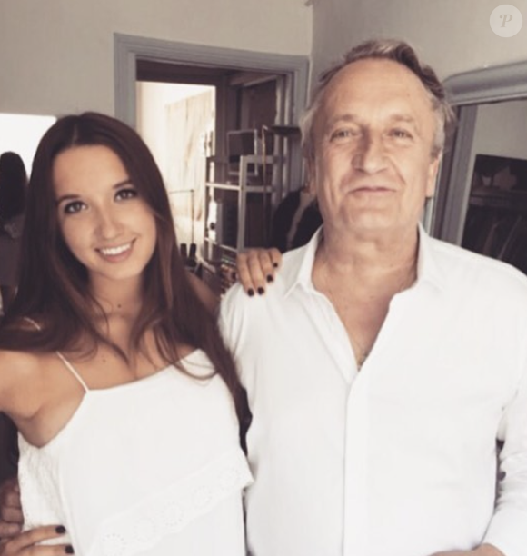 Anne et Philippe ont eu deux filles : Alice et Marie.

Capture d'écran de la story Instagram de Philippe Vaillant.