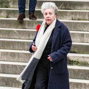 Françoise Laborde, la soeur de la défunte - Arrivées aux obsèques de C.Laborde en l’église Saint-Roch à Paris, le 6 février 2025. Décédée le 28 janvier 2025 à l'âge de 73 ans, l'ancienne présentatrice météo de TF1 (1988 - 2017) était atteinte de la maladie neurodégénérative à corps de Lewy. 
© Jacovides - Moreau / Bestimage