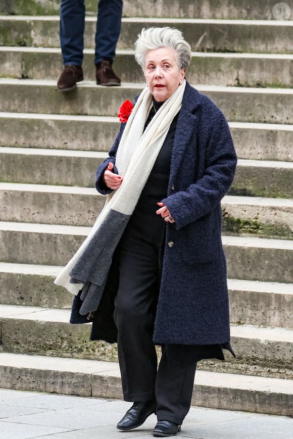 Françoise Laborde, la soeur de la défunte - Arrivées aux obsèques de C.Laborde en l’église Saint-Roch à Paris, le 6 février 2025. Décédée le 28 janvier 2025 à l'âge de 73 ans, l'ancienne présentatrice météo de TF1 (1988 - 2017) était atteinte de la maladie neurodégénérative à corps de Lewy. 
© Jacovides - Moreau / Bestimage