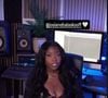 C'est la rappeuse de 29 ans Leys qui a retenu son attention sur Instagram.

Josiane Balasko a posté une vidéo de la rappeuse Leys, en train de chanter, le samedi 2 mai 2026 sur son compte Instagram.