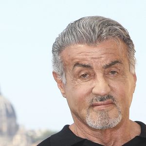 "Je me sens très immature", avait-il déclaré

Sylvester Stallone en photocall pour le film "Tulsa King" à Rome, le 13 septembre 2022. © Backgrid UK/ Bestimage