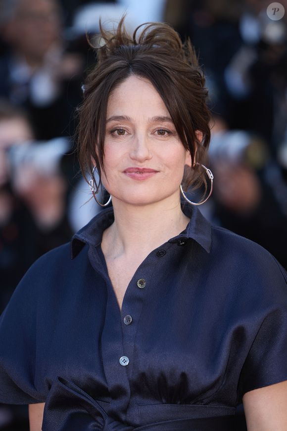 Pour l’actrice, la réussite ne se limite pas au succès sur les écrans. Ce qui compte avant tout, c’est que ses filles trouvent leur voie.

Marie Gillain (bijoux Messika) - Montée des marches du film « Marcello Mio » lors du 77ème Festival International du Film de Cannes, au Palais des Festivals à Cannes. Le 21 mai 2024
© Jacovides-Moreau / Bestimage