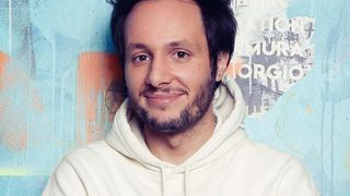 Vianney papa pour la seconde fois : le chanteur présente son bébé en photo et dévoile le prénom choisi