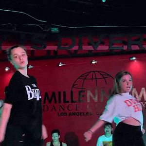 Shiloh Pitt en répétitions dans un studio de danse à Los Angeles, le 16 juin 2022. @Instagram