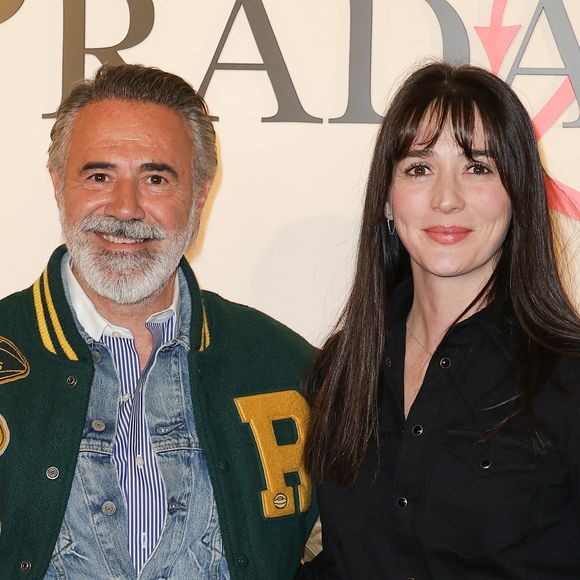 Ce lundi 27 avril, Paris a célébré l'avant-première du tant attendu "Diable s'habille en Prada 2". Malgré l'absence de Meryl Streep, les stars françaises ont répondu présentes.

José Garcia et sa compagne Camille Rabineau - Première du film "Le Diable s'habille en Prada 2" au cinéma Le Grand Rex à Paris.

© Guirec Coadic/Bestimage