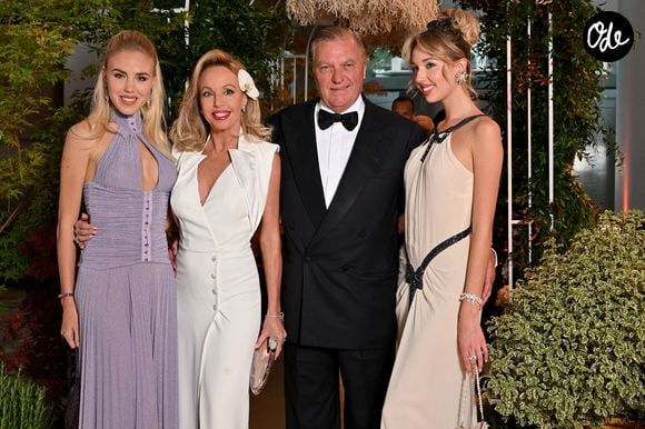La princesse Maria Carolina de Bourbon des Deux Siciles, la princesse Camilla et le prince Charles de Bourbon des Deux Siciles et la princesse Maria Chiara de Bourbon des Deux Siciles durant le diner de Gala du Grand Prix de Formule 1 de Monaco 2026 en l'honneur du vainqueur Kimi Antonelli, dans la Salle des Etoiles du Sporting de Monaco, le 7 juin 2026.  © Bruno Bebert / Bestimage