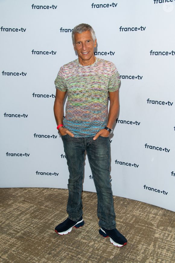Nagui se dit déçu mais comprend la situation financière du groupe.

Nagui lors du photocall dans le cadre de la conférence de presse de France Télévisions au Pavillon Gabriel à Paris, France, le 24 août 2021. © Pierre Perusseau/Bestimage