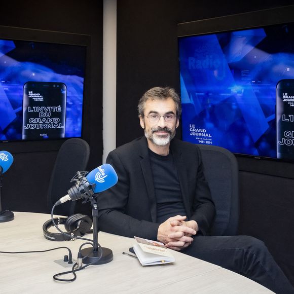 Exclusif - Raphaël Enthoven - Raphaël Enthoven  était l'invité de S. Nadjar à Radio J - Paris le 13/04/2022 - © Jack Tribeca / Bestimage