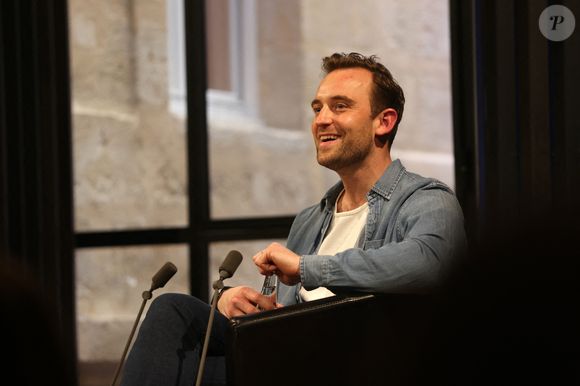 L'écrivain Suisse Joël Dicker pour la présentation de son dernier roman "La vérité sur l'affaire Harry Quebert" à la Station Ausone-Mollat, à Bordeaux, France, le 29 mars 2022. © Jean-Marc Lhomer/Bestimage