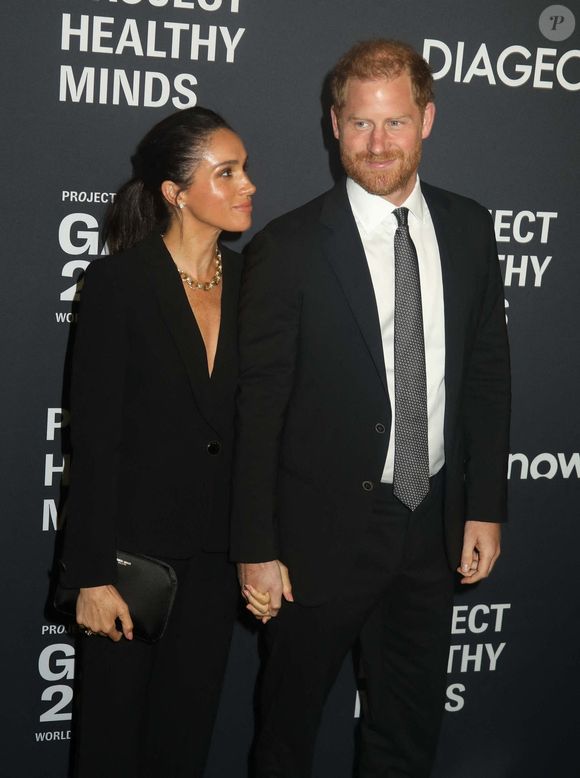 Le prince Harry, duc de Sussex et Meghan Markle, duchesse de Sussex, lors du 3ème gala annuel du projet "Healthy Minds" aux Spring Studios à New York, le 9 octobre 2025. Photo : Zuma Press / Bestimage