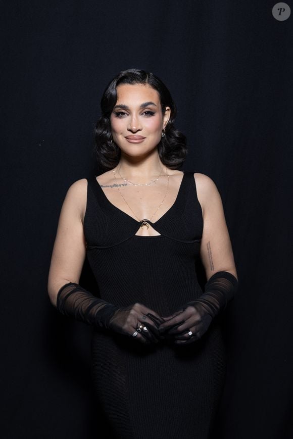 Exclusif - Camelia Jordana en backstage de l'enregistrement de l'émission "La Boîte à secrets", présentée par F.Bollaert et diffusée le 16 janvier 2026 sur France 3, dans les studios du Lendit à Saint-Denis, France, le 16 décembre 2025. © Cyril Moreau/Bestimage

|Emission - La Boite à Secrets du 15 décembre 2025