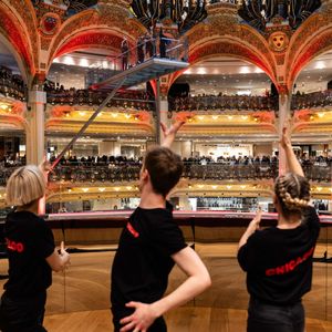 Showcase du spectacle Chicago avec Shy'm (Tamara Marthe) aux Galeries Lafayette à Paris le 25 octobre 2025.
Les artistes offriront une performance live unique sur la passerelle vitrée des Galeries Lafayette avant le spectacle Chicago, qui sera présenté à partir du 7 novembre au Casino de Paris

© Sarkissian / Bussat / Bestimage
