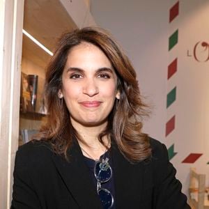 "Soraya veille déjà sur son petit frère", écrit-elle, révélant ainsi attendre un petit garçon.

Sonia Mabrouk - Festival du Livre de Paris 2023 au Grand Palais Éphémère à Paris le 22 avril 2023.
Cedric Perrin / Bestimage