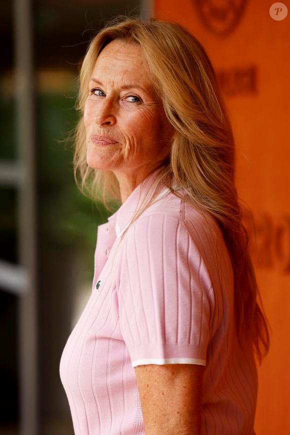 Estelle Lefébure au photocall du village lors des Internationaux de France de Tennis de Roland Garros 2026, à Paris, France, le 29 mai 2026. © Dominique Jacovides/Bestimage