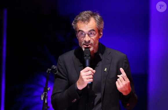 Raphaël Enthoven - Soirée en hommage à Boualem Sansal, avec la participation de sa fille Sabea, lors de l’université d’été du Laboratoire de la République à Autun (Sâone-et-Loire), présidée par J.M.Blanquer. Hormis dans une lettre adressée à E.Macron en mai dernier, les enfants de Boulaem Sansal, détenu en Algérie depuis neuf mois, ne s'étaient quasiment jamais exprimés. 
© Dominique Jacovides / Bestimage