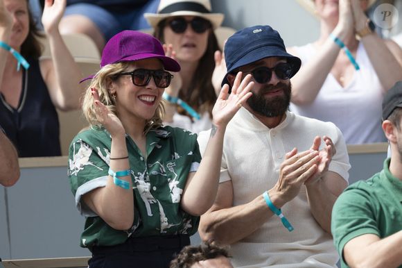 Alysson Paradis et Guillaume Gouix à Roland Garros 2025.

Photo : Jacovides / Moreau / Bestimage