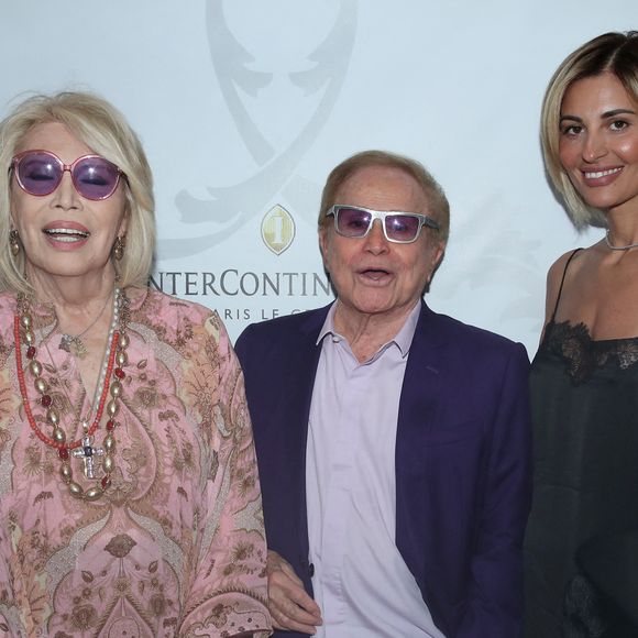 Amanda Lear, Orlando et Sveva Alviti (qui jouait le rôle de Dalida dans le film) - Stéphane Rolland fête ses 60 ans dans le salon Opéra de l’Hôtel Intercontinental à Paris, France, le 08 Juillet 2026. 

© Bertrand Rindoff / Bestimage