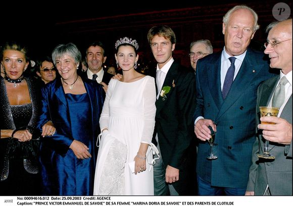 Clotilde Courau et Emmanuel-Philibert de Savoir lors de leur mariage. AGENCE / BESTIMAGE