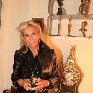 Exclusif - Caroline Margeridon lors de la Fête des puces de Saint Ouen au Marché Biron le 26 septembre 2024.

© Baldini / Bestimage