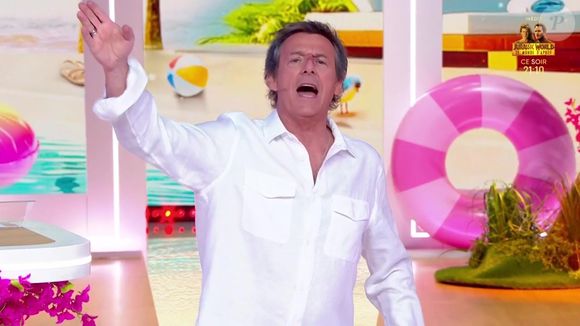 Jean-Luc Reichmann lors de l'émission des "12 coups de midi" diffusée le 6 juillet 2025 sur TF1

Capture d'écran TF1