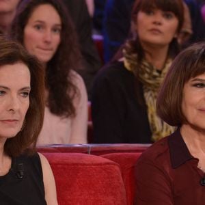 Carole Bouquet et Fanny Ardant lors de l'enregistrement de Vivement Dimanche le 17 décembre 2014 à Paris, France. Photo Max Colin/ABACAPRESS.COM