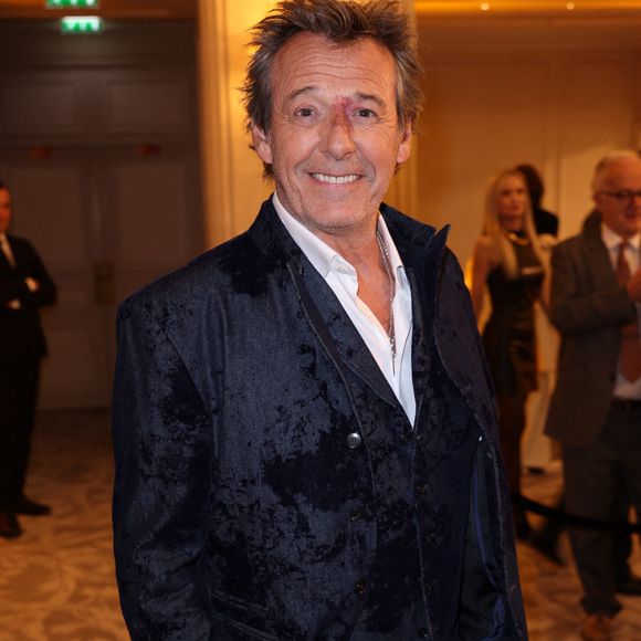 Là-bas, sa grand-mère possédait une maison de pêcheurs

Jean-Luc Reichmann participe à la séance photo du 7e Gala des Stéthos d'Or à Paris, en France, le 16 février 2026. Photo de Jérôme Domine/ABACAPRESS.COM