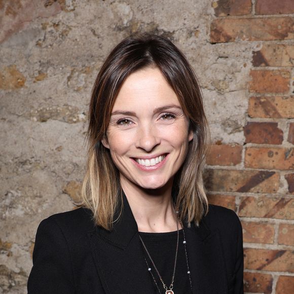 Isabelle Ithurburu est une animatrice à succès ! 

Isabelle Ithurburu - Soirée du Secours Populaire au musée des arts Forains à Paris. © Denis Guignebourg/Bestimage