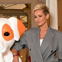 Adriana Karembeu élégante avec sa nouvelle coupe de cheveux pour une soirée d’exception à Nice