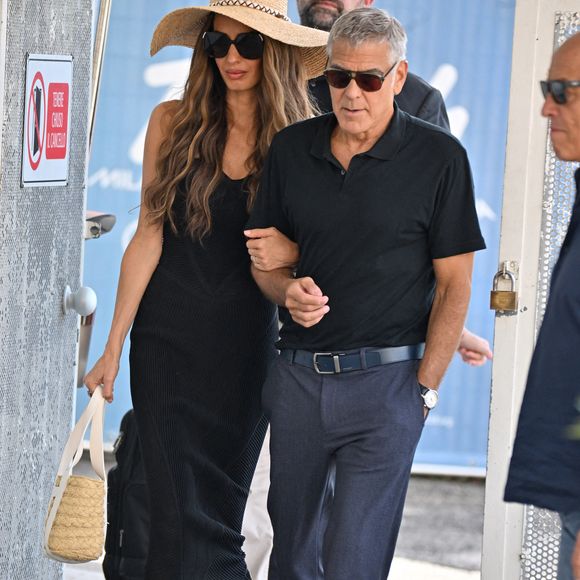 George Clooney, Amal Clooney arrivent à l'aéroport de Venise avant le Festival international du film de Venise à Venise, Italie, le 29 août 2025. Photo par Julien Reynaud/APS-Medias/ABACAPRESS.COM