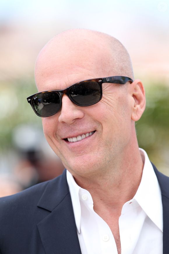 Bruce Willis - Photocall du film "Moonrise Kingdom" pendant le 65ème festival du film de Cannes, le 16 mai 2012. (BORDE-MOREAU / BESTIMAGE).