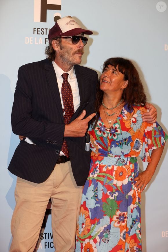 Depuis ce "coup de foudre", Philippe Rebbot et Romane Bohringer se sont finalement séparés.

Romane Bohringer et Philippe Rebbot à la projection des trois premiers épisodes de la fiction "L’amour flou" lors de la 23ème édition du Festival de la Fiction tv de la Rochelle 2021 à La Rochelle, France, le 15 septembre 2021. © Jean-Marc Lhomer/Bestimage