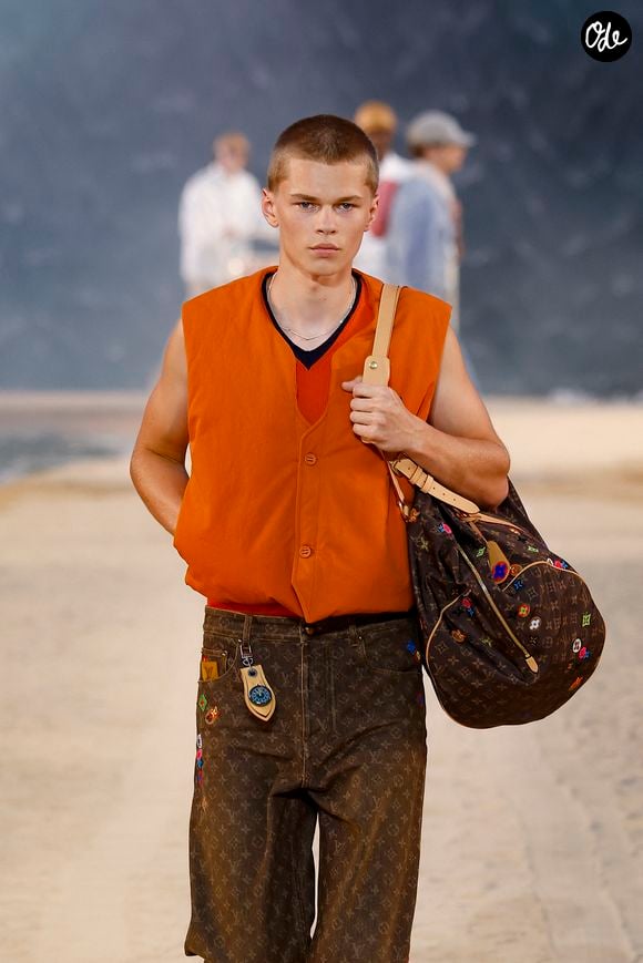 Défilé de mode Louis Vuitton Prêt à Porter Collection Homme Printemps/Été 2027 lors de la Fashion Week de Paris, à la Cité Internationale Universitaire de Paris, France, le 23 juin 2026. © Bestimage