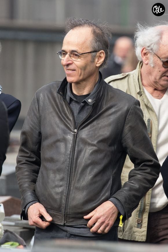 Jean-Jacques Goldman lors des funérailles de Véronique Colucci au cimetière de Montrouge, à Paris, en France, le 12 avril 2018. Photo Abaca
