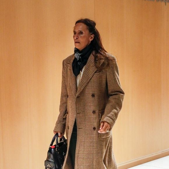 Exclusif - Karine Silla entre par l'entrée "défense" à l'ouverture du procès de Gérard Depardieu pour agressions sexuelles sur deux femmes lors d'un tournage de film en 2021, au tribunal correctionnel de Paris, France, le 24 mars 2025.  © Christophe Clovis/Bestimage