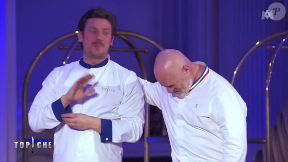 Philippe Etchebest en larmes face à Charles après son élimination de "Top Chef 2025", épisode du 4 juin, sur M6