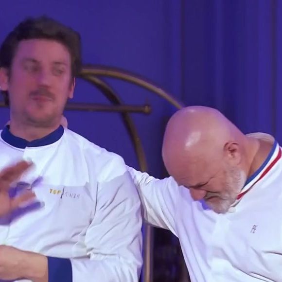 Philippe Etchebest en larmes face à Charles après son élimination de "Top Chef 2025", épisode du 4 juin, sur M6