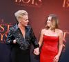 Mère et fille ont affiché une grande complicité devant les photographes.

Pink a pris la pose sur le tapis rouge avec sa fille Willow, âgée de 14 ans. Capture d'écran Instagram
