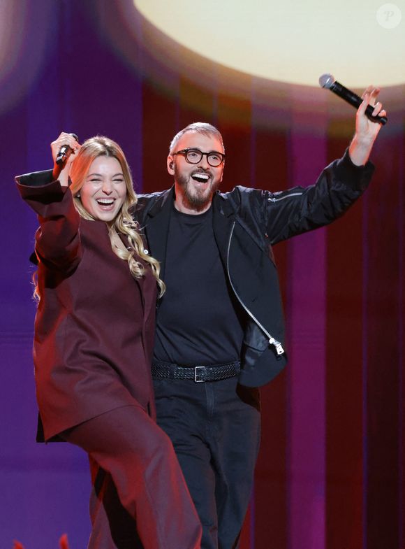 Santa et Christophe Willem - Enregistrement du concert "Nos voix pour toutes", au profit de La fondation des femmes, à l'Adidas Arena à Paris, diffusée le 11 décembre sur TMC
Photo par Coadic Guirec-Cyril Moreau / Bestimage