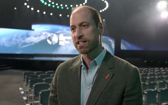 Un geste très généreux pour un futur roi très accessible !

Le prince William prince de Galles lors de son voyage en Afrique du Sud a annoncé que sa femme Kate Middleton allait beaucoup mieux après son traitement contre le cancer  - credit: BBC