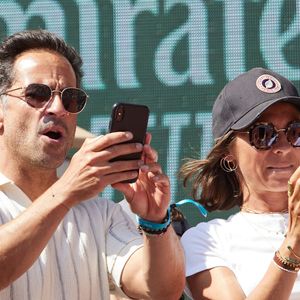 Florent Peyre et sa compagne Virginie Stref dans les tribunes lors des Internationaux de France de Tennis de Roland Garros 2023. Paris, le 29 mai 2023. 
© Jacovides / Moreau / Bestimage