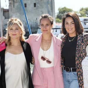 Lola Dewaere s’est exprimée sur Instagram après sa récente perte de poids.

Juliette Tresanini, Bérengère Krief, Julie de Bona, Lola Dewaere et Firmine Richard au photocall de la série "Le souffle du dragon" lors de la 24ème édition du Festival de la Fiction TV de La Rochelle, France. © Patrick bernard/Bestimage