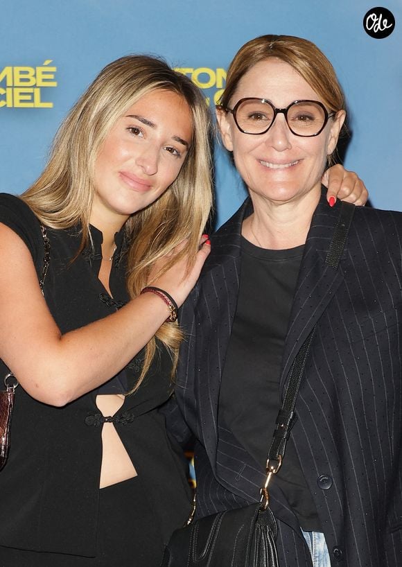 Daniela Lumbroso et sa fille Carla Ghebali - Première du film "Tombé du ciel" au cinéma Pathé Palace à Paris le 8 juin 2026. © Coadic Guirec/Bestimage