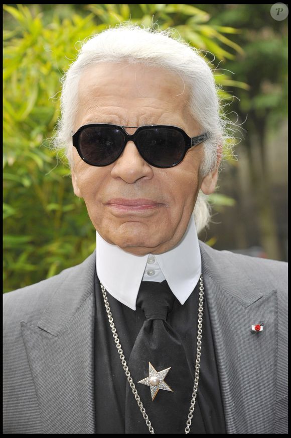 Malgré un compromis ayant réduit la dette, celle-ci reste très importante.

Karl Lagerfeld, portrait  COADIC GUIREC / BESTIMAGE
