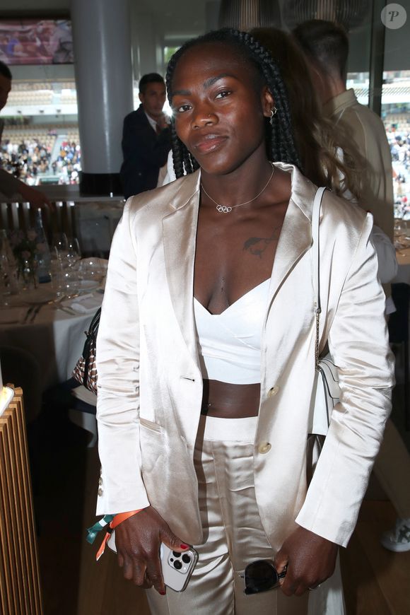 Clarisse Agbégnénou au déjeuner dans la loge de France Télévision lors de la Finale Hommes des Internationaux de France de Tennis de Roland Garros 2025, à Paris le 08 Juin 2025. Crédit Bertrand Rindoff / Bestimage