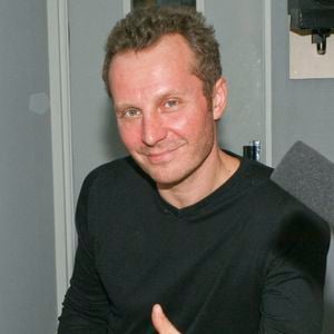 Il prépare un double best-of avec des inédits et remonte sur scène dès octobre 2025.

Info - Danse avec les stars 8, le chanteur Sinclair rejoint le casting - Sinclair  - Portraits Celebrites
Paris, le 06 novembre 2013
JLPPA / Bestimage