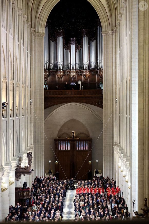 - Cérémonie de réouverture de la cathédrale Notre-Dame de Paris, le 7 décembre 2024. Joyau de l’art gothique, lieu de culte et de culture, symbole universel de la France et de son histoire, la cathédrale de Notre-Dame de Paris rouvre ses portes les 7 et 8 décembre, cinq ans après le terrible incendie qui l’avait ravagée le 15 avril 2019. 
© Dominique Jacovides / Bestimage